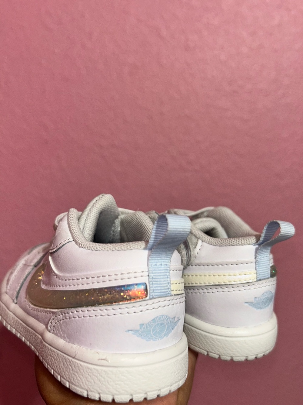 Jordan 1 Low Alt SE - Picture 3 of 5